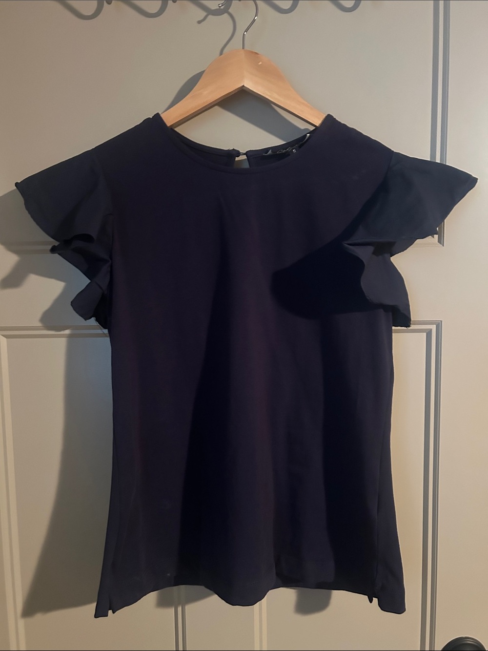 NWOT Calessa ruffle sleeve tee